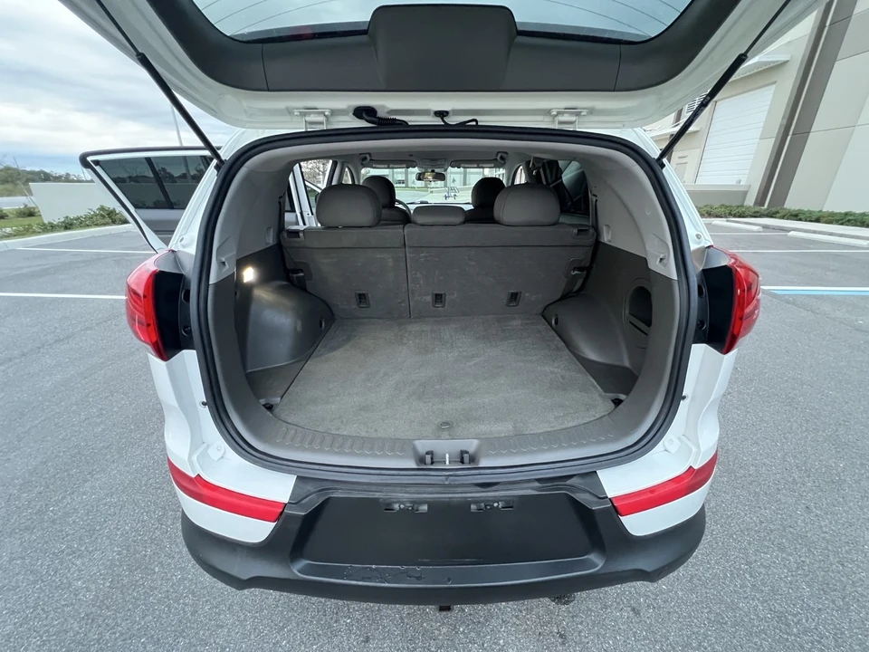 2015 Kia Sportage - Image 11 of 17