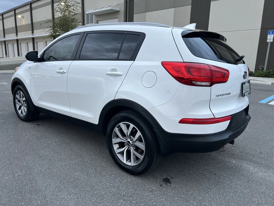 2015 Kia Sportage - Image 4 of 17