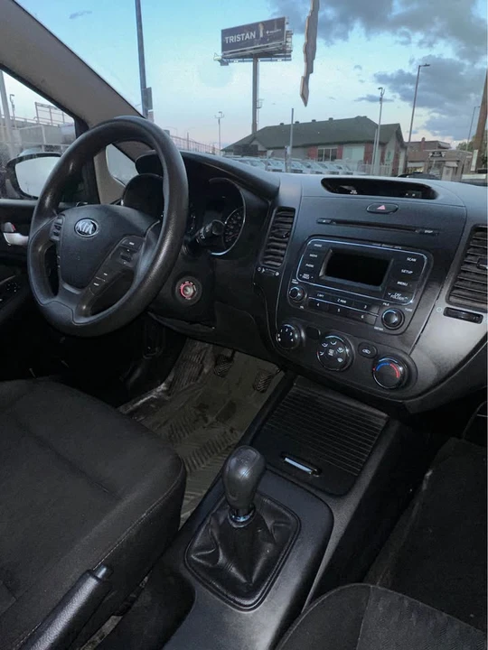 2015 Kia Forte - Image 6 of 10