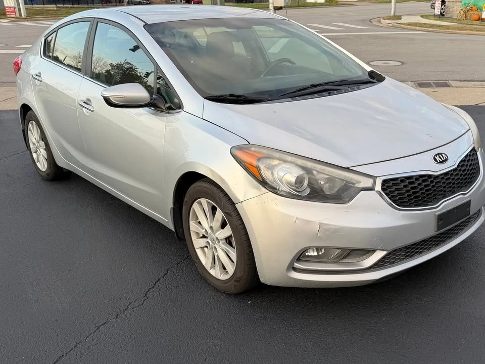 2015 Kia Forte - Image 4 of 12