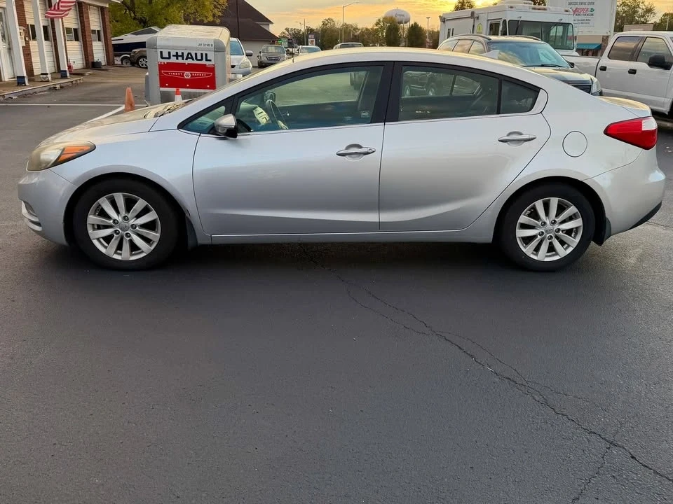 2015 Kia Forte - Image 6 of 12