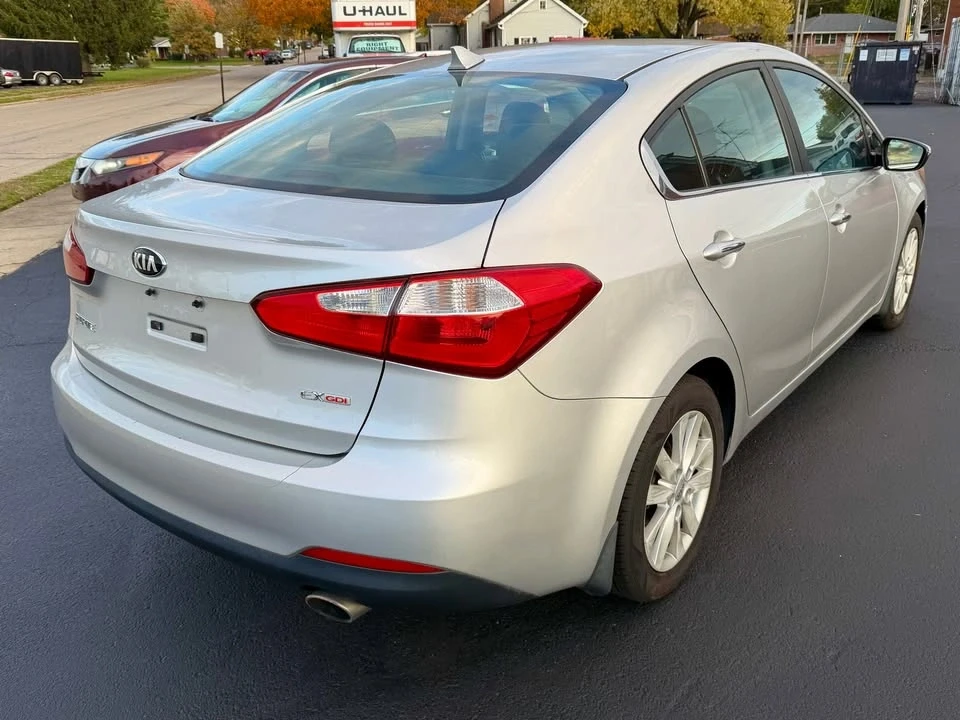 2015 Kia Forte - Image 7 of 12