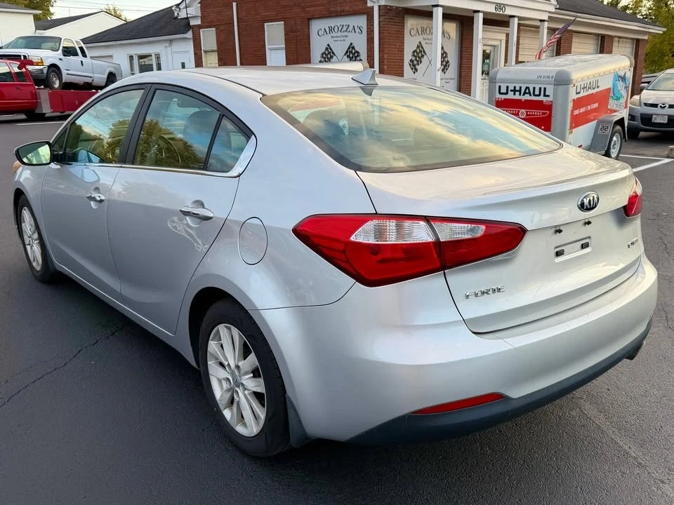 2015 Kia Forte - Image 9 of 12