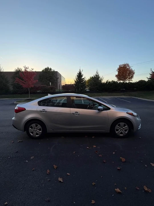 2015 Kia Forte - Image 2 of 6