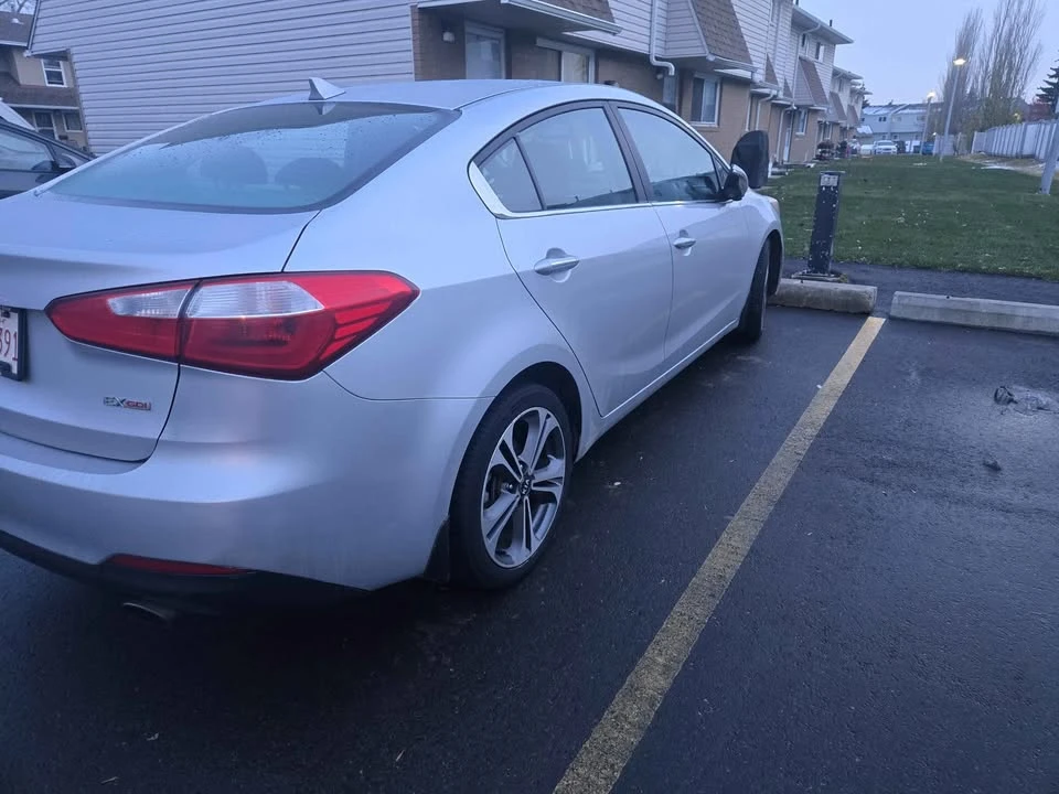 2015 Kia Forte - Image 14 of 18