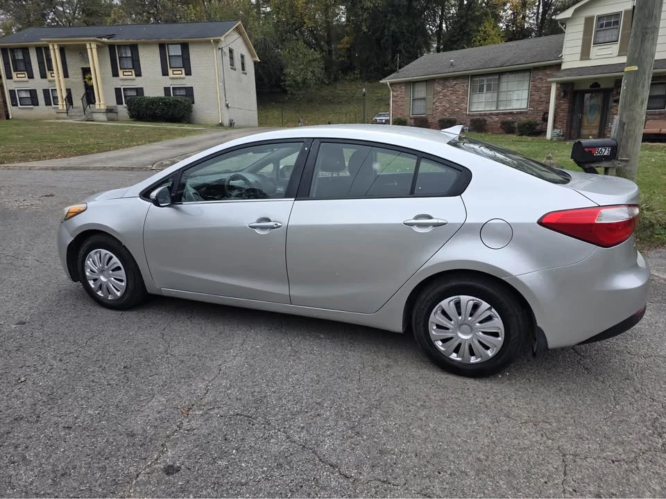 2015 Kia Forte - Image 2 of 13