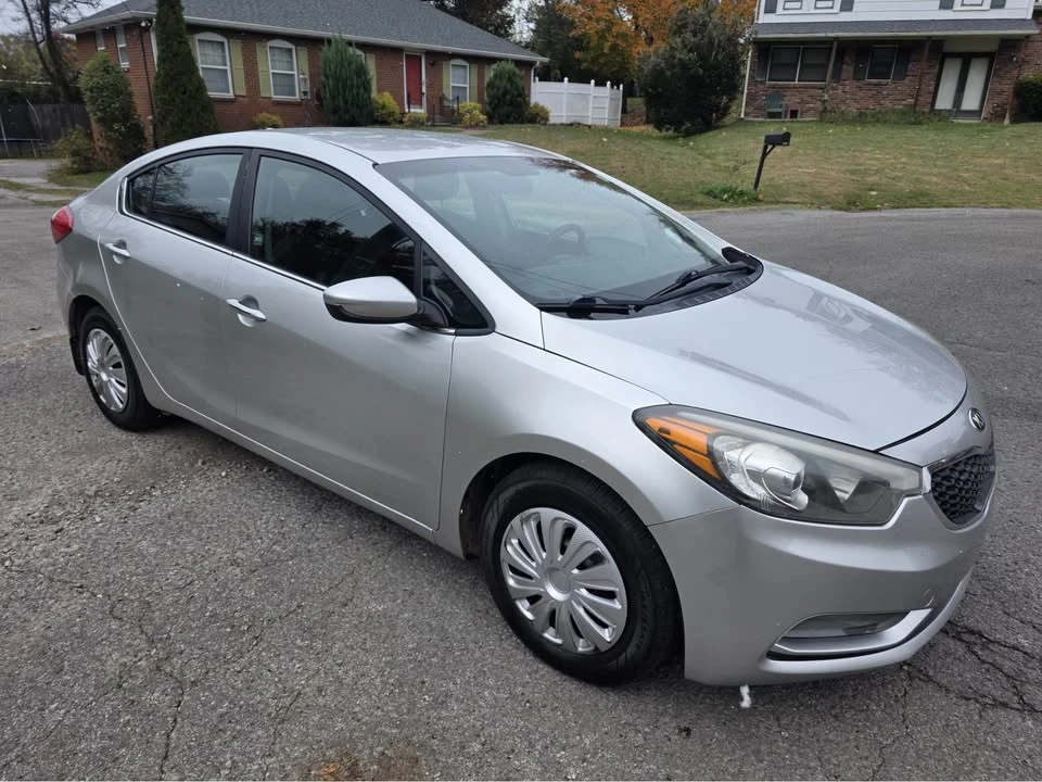 2015 Kia Forte - Image 4 of 13