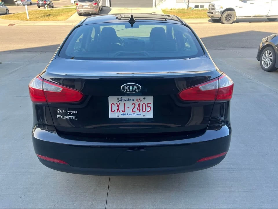2015 Kia Forte - Image 6 of 15