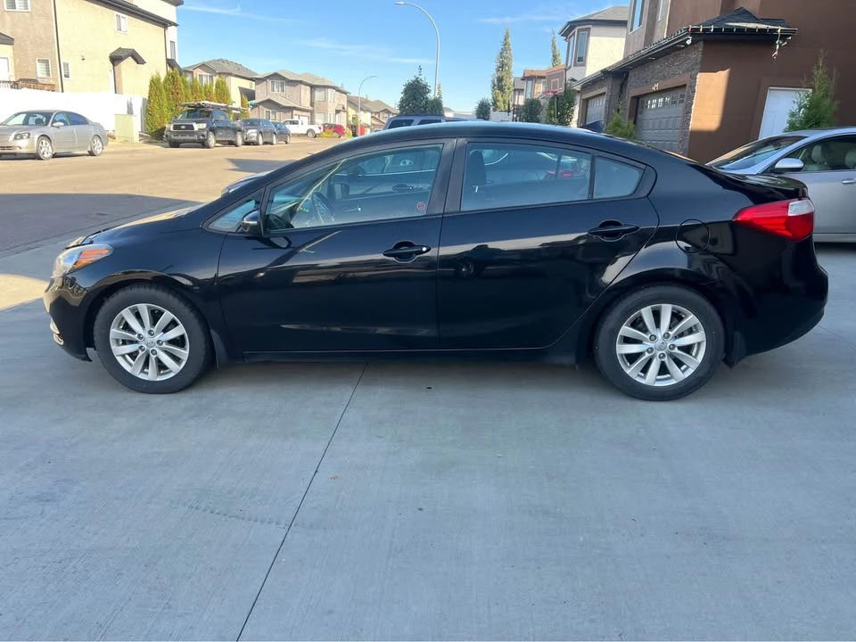 2015 Kia Forte - Image 8 of 15