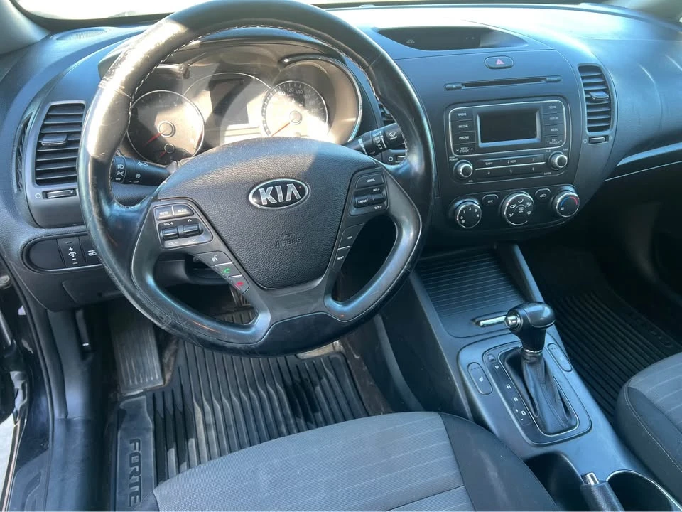 2015 Kia Forte - Image 11 of 15