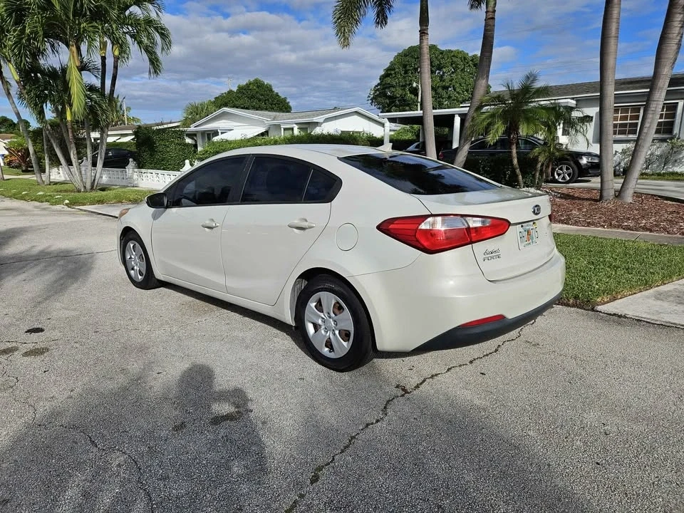 2015 Kia Forte - Image 3 of 12