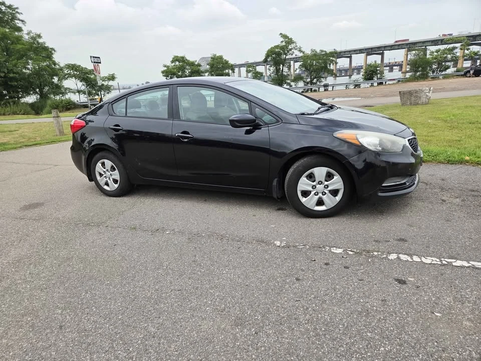 2015 Kia Forte - Image 2 of 10