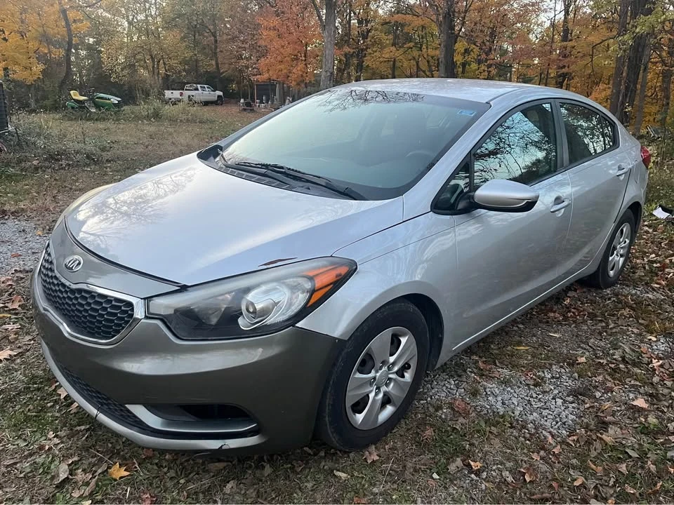 2015 Kia Forte - Image 3 of 11