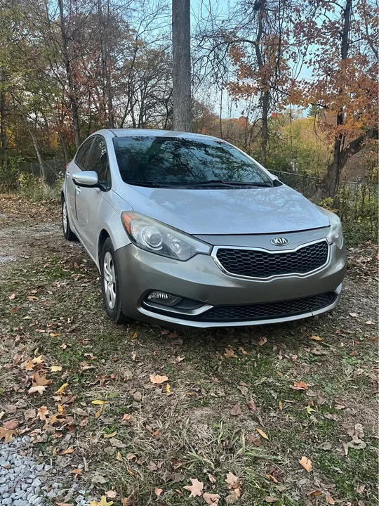 2015 Kia Forte - Image 9 of 11
