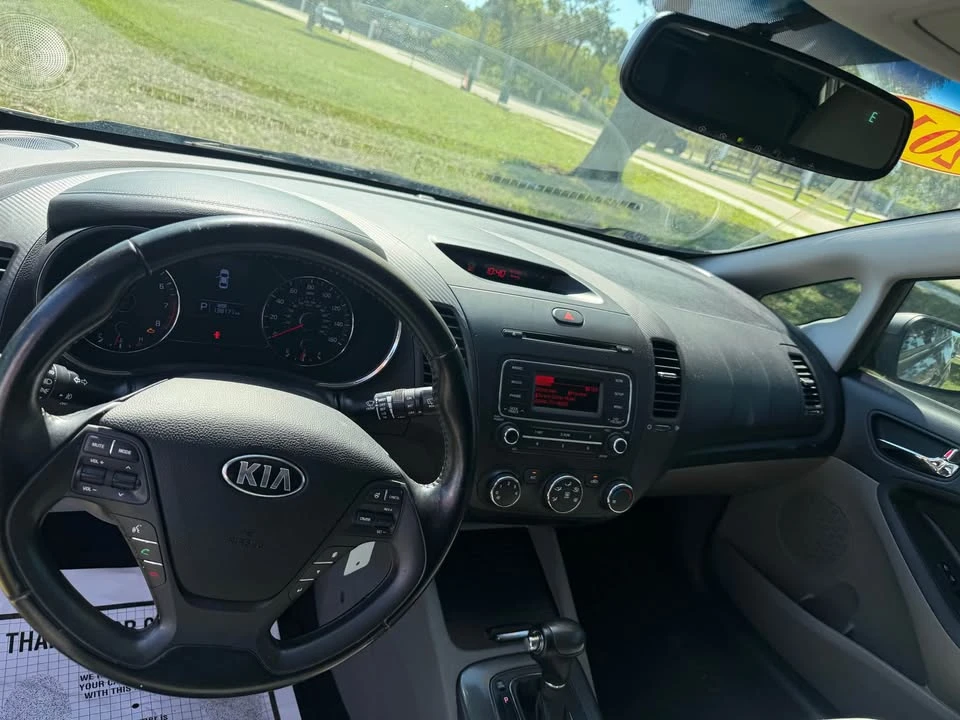 2015 Kia Forte - Image 3 of 11