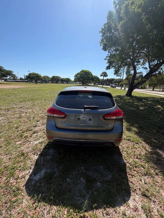 2015 Kia Forte - Image 8 of 11