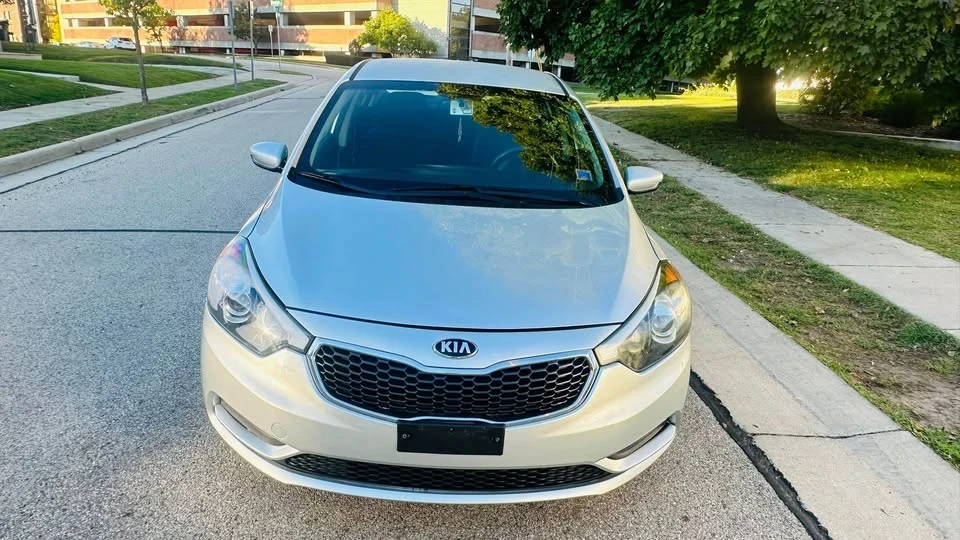 2015 Kia Forte - Image 4 of 9