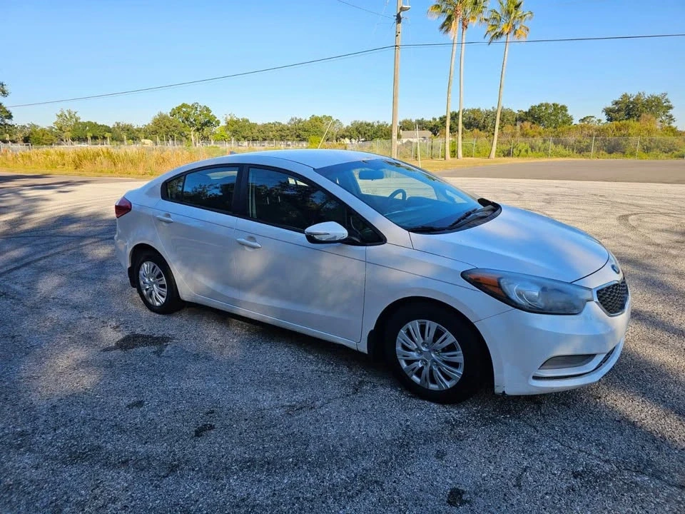 2015 Kia Forte - Image 4 of 14