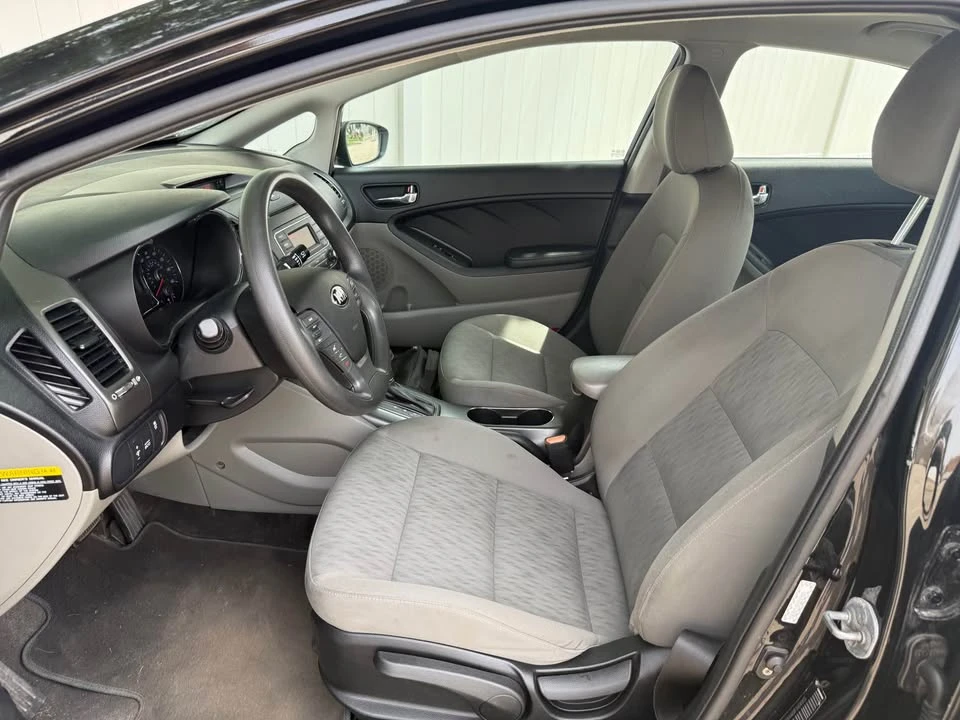 2015 Kia Forte - Image 6 of 11