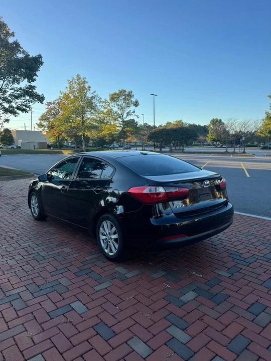 2015 Kia Forte - Image 4 of 11