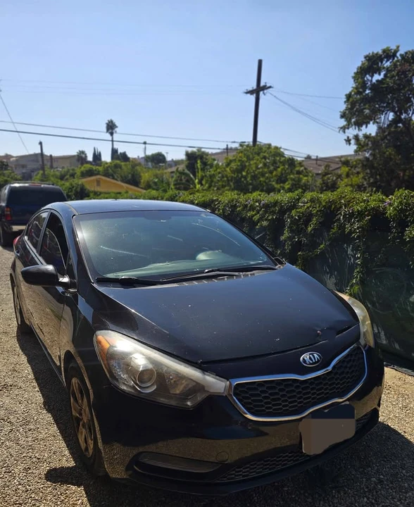 2015 Kia Forte - Image 4 of 19