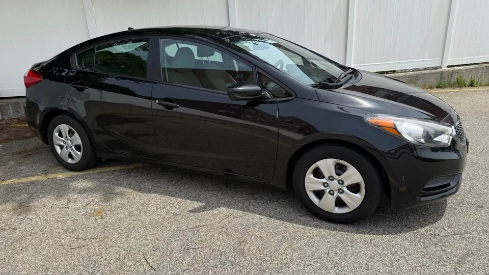 2015 Kia Forte - Image 4 of 11