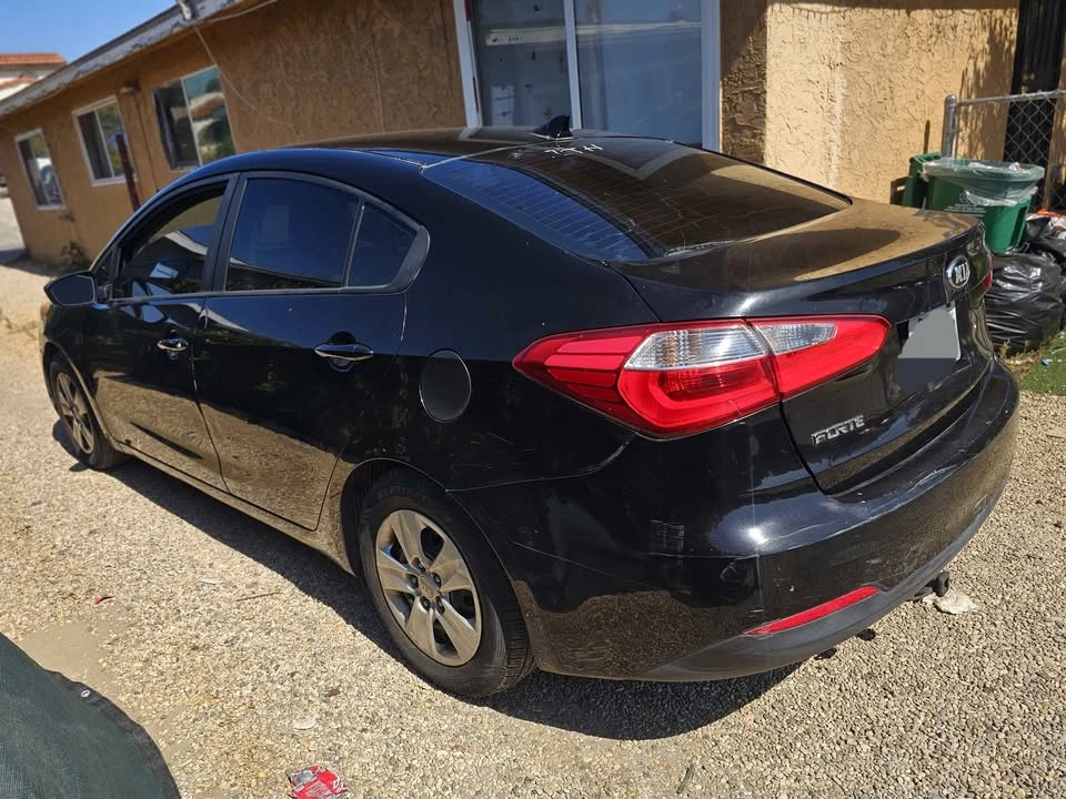2015 Kia Forte - Image 8 of 19