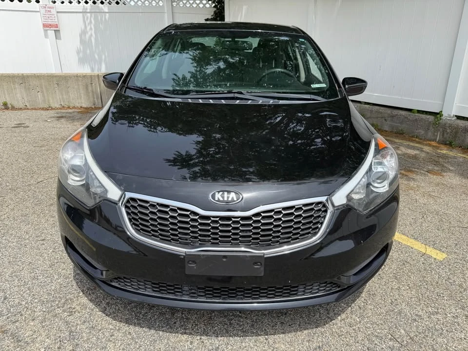 2015 Kia Forte - Image 2 of 11