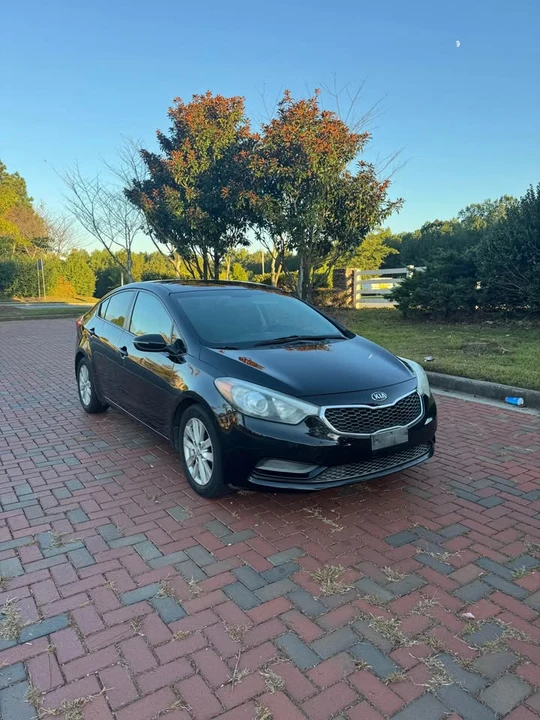 2015 Kia Forte - Image 2 of 11