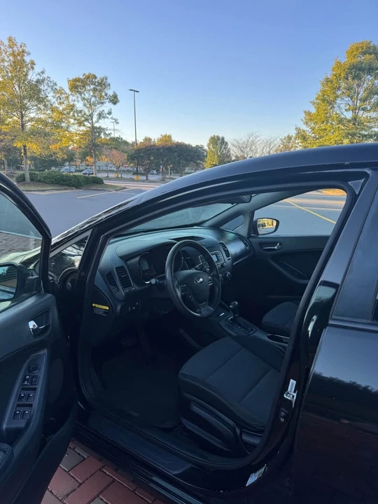 2015 Kia Forte - Image 7 of 11