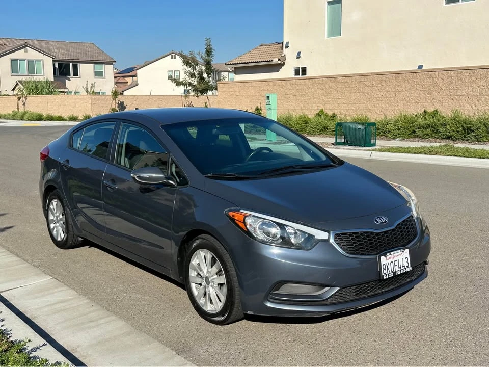 2015 Kia Forte - Image 8 of 19