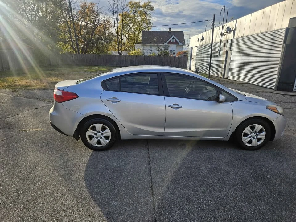 2015 Kia Forte - Image 3 of 9
