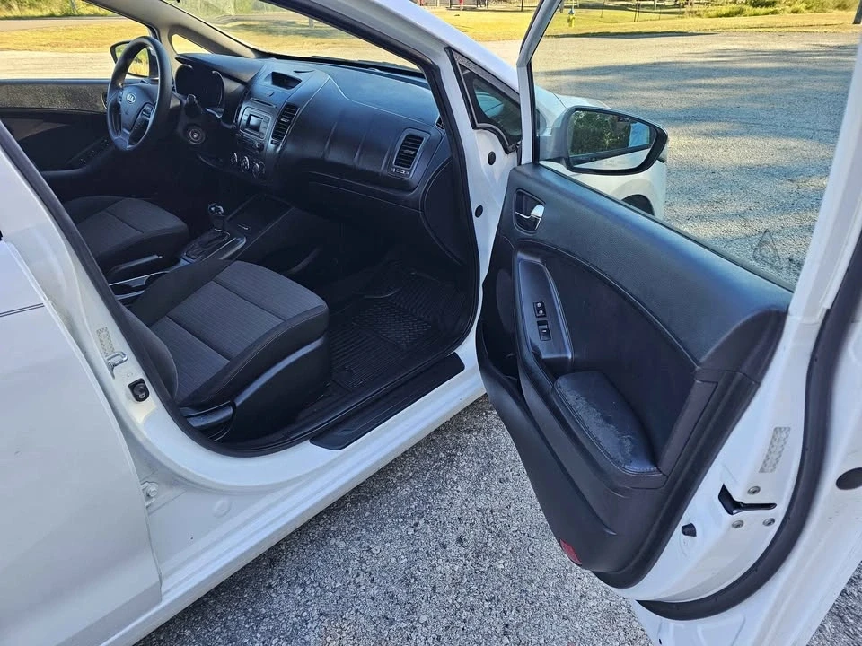 2015 Kia Forte - Image 9 of 10