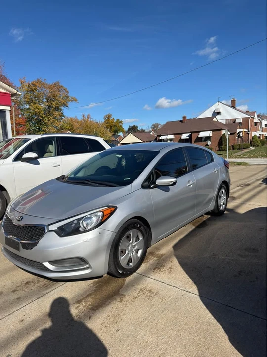 2015 Kia Forte - Image 4 of 7