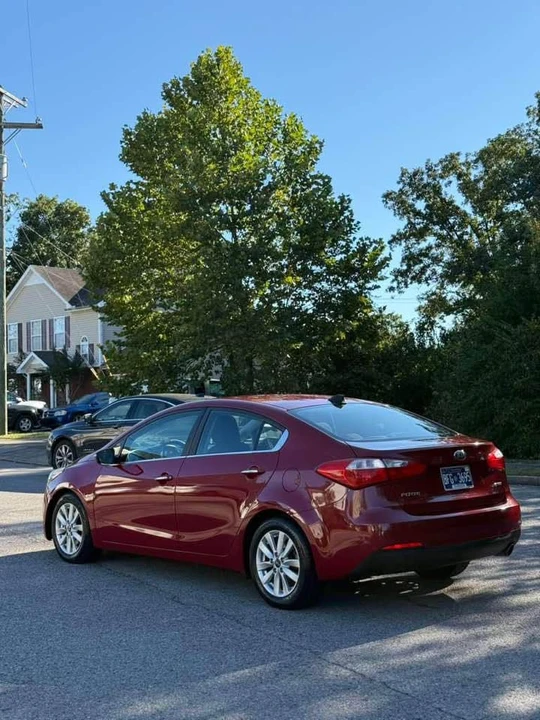 2015 Kia Forte - Image 6 of 10