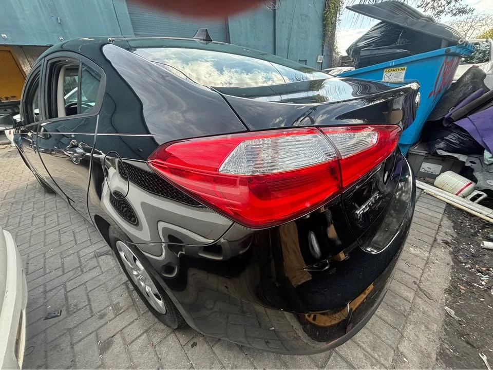 2015 Kia Forte - Image 8 of 11