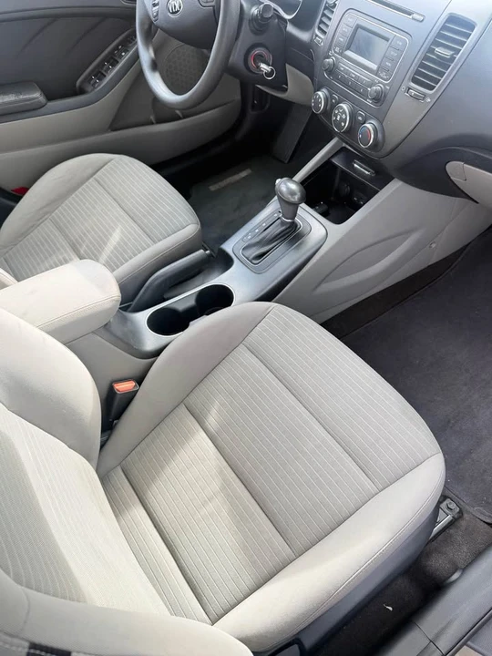 2015 Kia Forte - Image 8 of 10