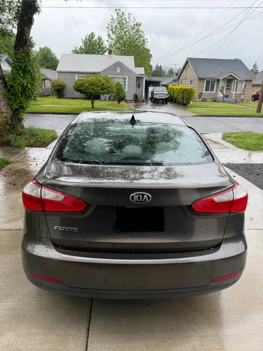 2015 Kia Forte - Image 4 of 10