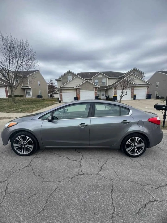 2015 Kia Forte - Image 4 of 8