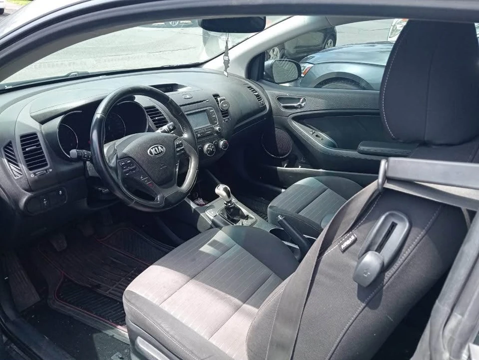 2015 Kia Forte - Image 8 of 12