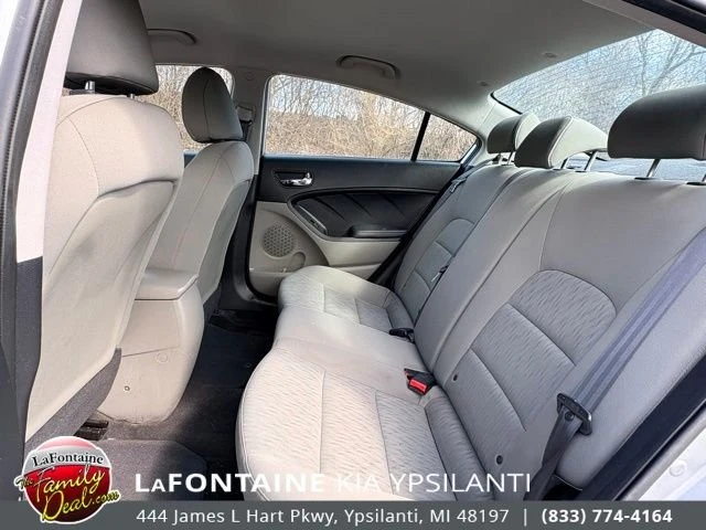 2015 Kia Forte - Image 10 of 14