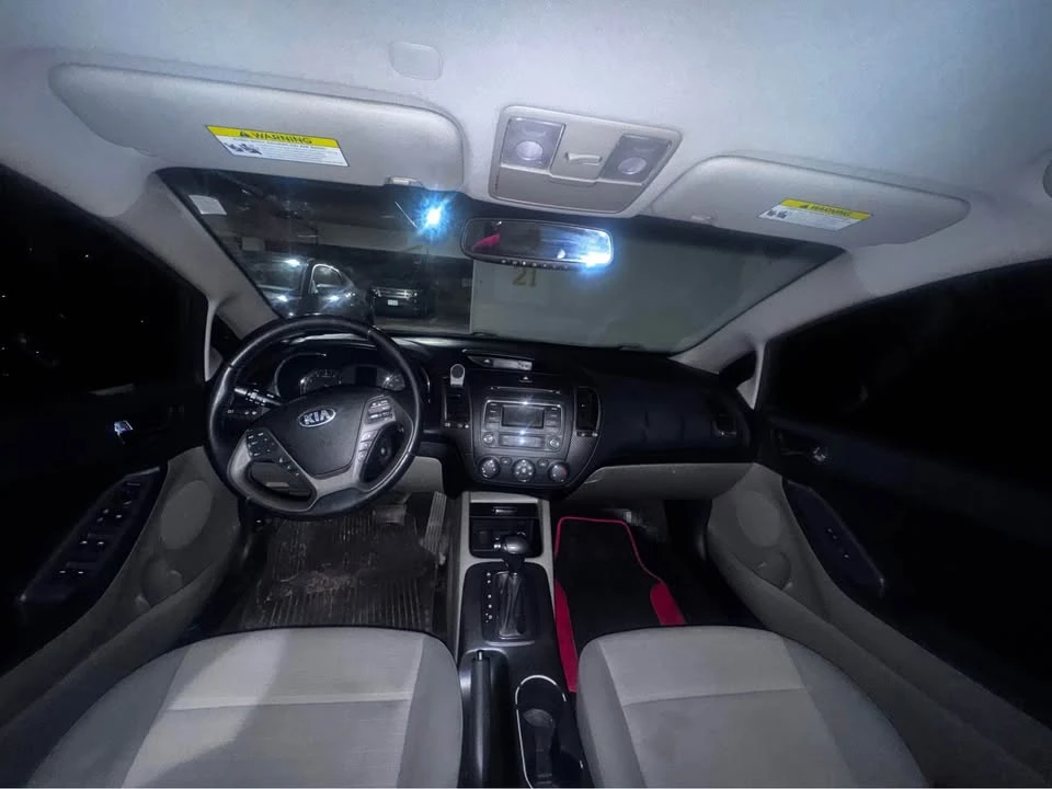 2015 Kia Forte - Image 8 of 10
