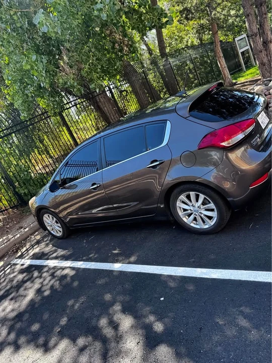 2015 Kia Forte - Image 3 of 10