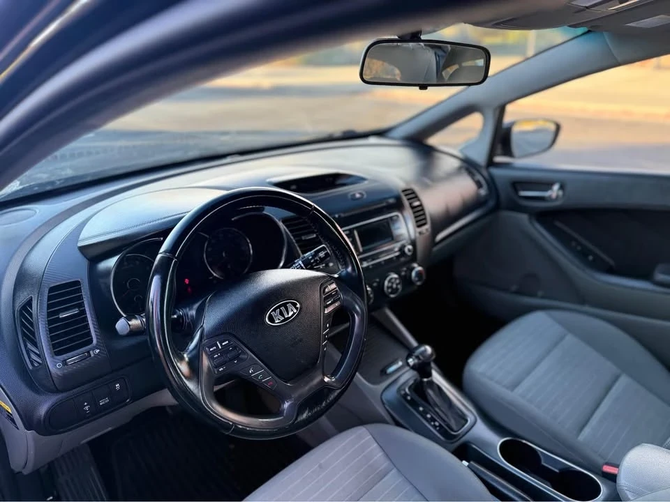2015 Kia Forte - Image 6 of 9
