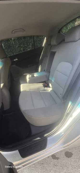 2015 Kia Forte - Image 8 of 20