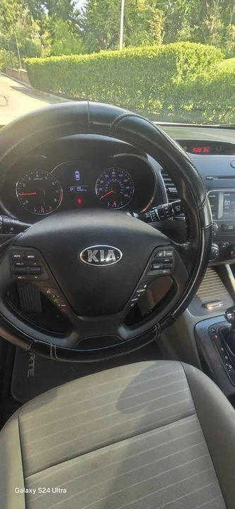 2015 Kia Forte - Image 9 of 20