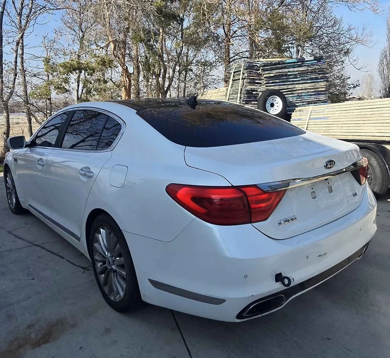2015 Kia K900 - Image 4 of 13