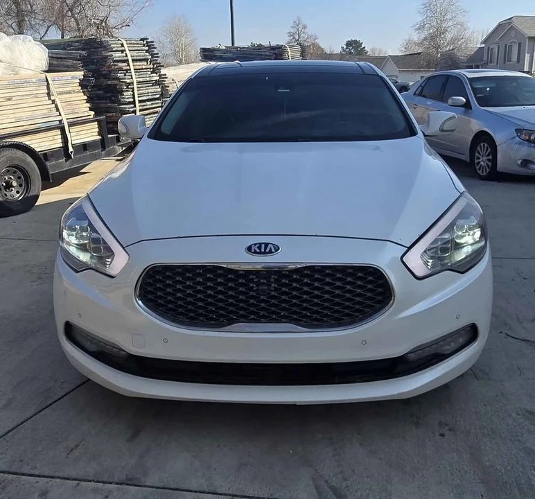 2015 Kia K900 - Image 6 of 13