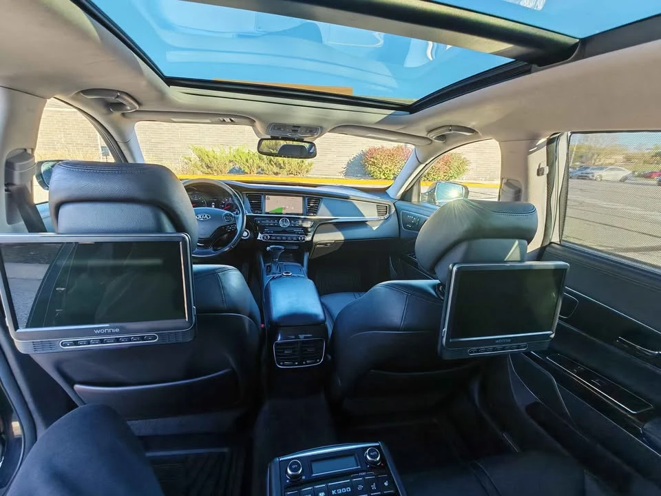 2015 Kia K900 - Image 11 of 20