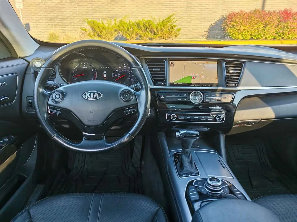 2015 Kia K900 - Image 15 of 20